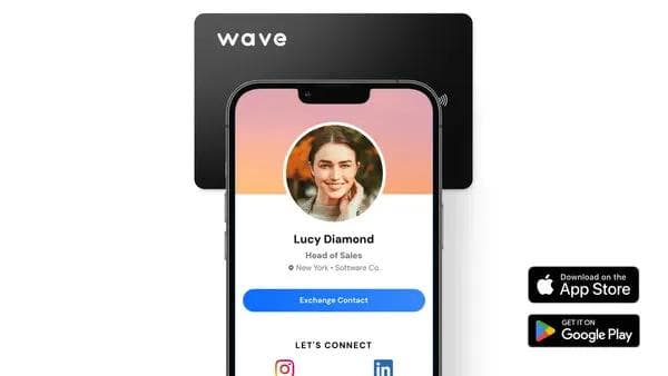 Cartão de visita digital exibido no iPhone com cartões NFC ao fundo.